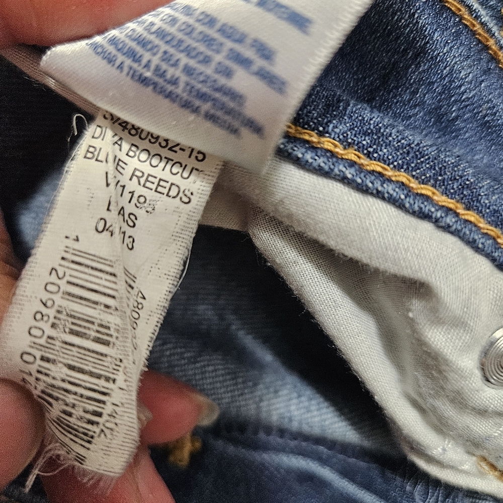 Old Navy Diva Denim Jeans - Picture 12 of 13